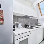 Self Check In 24h, Simple And Modern, 2 Rooms, Fast Wifi, Parking, Air Conditioning, Free Cancelation, Traveller Award