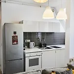 Self Check In 24h, Simple And Modern, 2 Rooms, Fast Wifi, Parking, Air Conditioning, Free Cancelation, Traveller Award * Τιμισοάρα