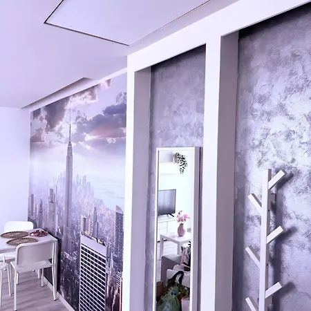 Simple And Modern Apartment Timisoara