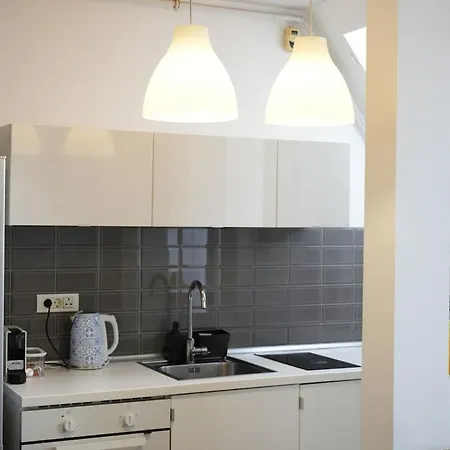 Simple And Modern, With Rating 10 Out Of 10, Wifi, Parking, Air Conditioning, Free Cancelation