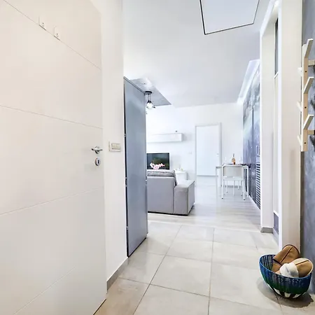 公寓 Simple And Modern, With Rating 10 Out Of 10, Wifi, Parking, Air Conditioning, Free Cancelation *