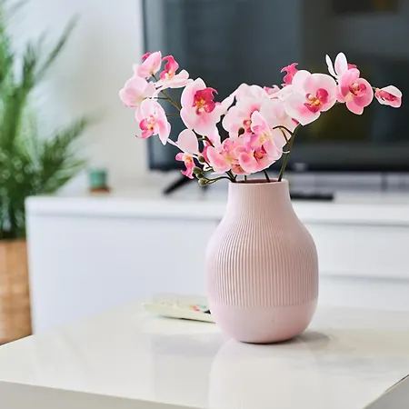 公寓 Simple And Modern, With Rating 10 Out Of 10, Wifi, Parking, Air Conditioning, Free Cancelation