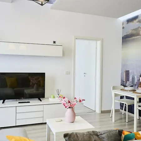 Self Check In 24h, Simple And Modern, 2 Rooms, Fast Wifi, Parking, Air Conditioning, Free Cancelation, Traveller Award 아파트
