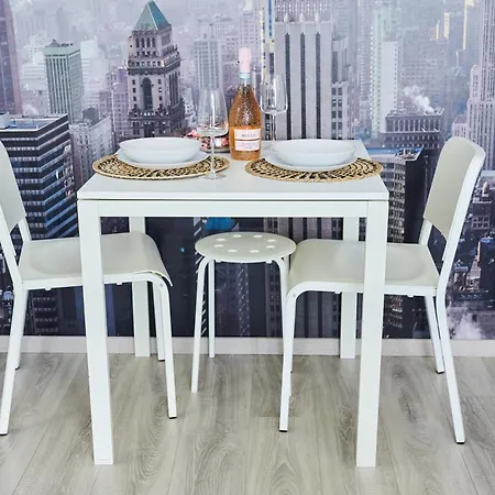 Simple And Modern, With Rating 10 Out Of 10, Wifi, Parking, Air Conditioning, Free Cancelation 蒂米什瓦拉