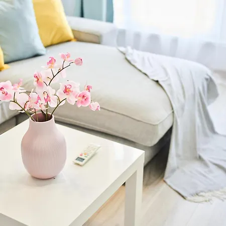 Self Check In 24h, Simple And Modern, 2 Rooms, Fast Wifi, Parking, Air Conditioning, Free Cancelation, Traveller Award 아파트 *