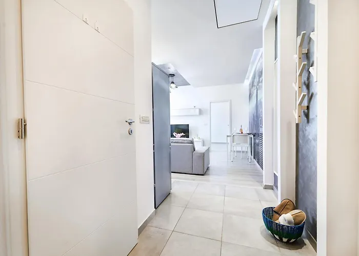 Apartman Self Check In 24h, Simple And Modern, 2 Rooms, Fast Wifi, Parking, Air Conditioning, Free Cancelation, Traveller Award *