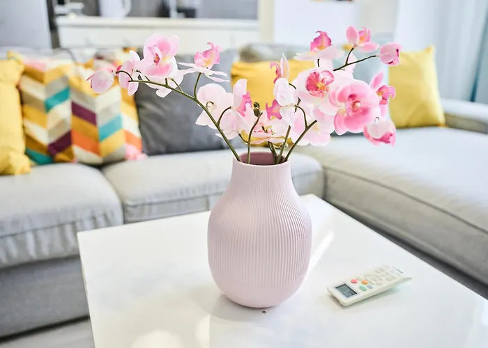 Self Check In 24h, Simple And Modern, 2 Rooms, Fast Wifi, Parking, Air Conditioning, Free Cancelation, Traveller Award * 티미쇼아라