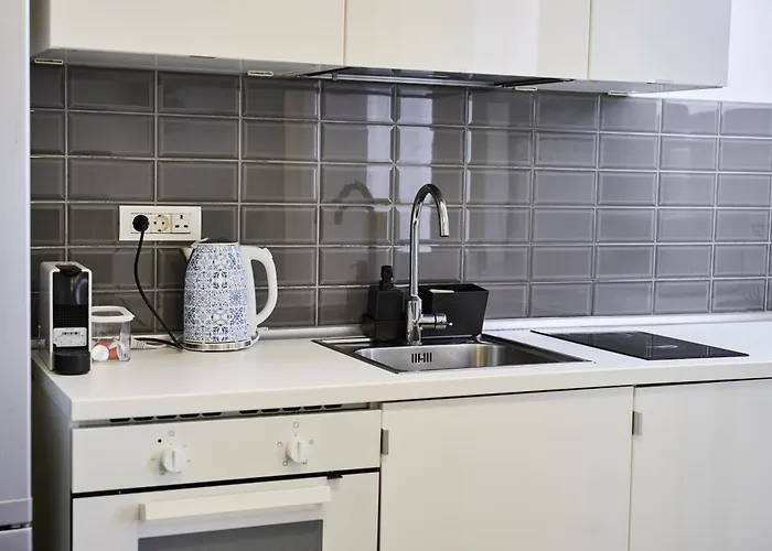 Self Check In 24h, Simple And Modern, 2 Rooms, Fast Wifi, Parking, Air Conditioning, Free Cancelation, Traveller Award Apartman Temesvár