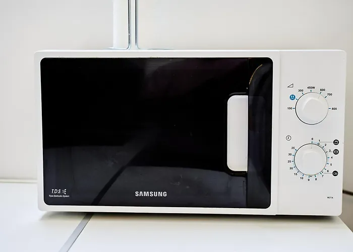 Self Check In 24h, Simple And Modern, 2 Rooms, Fast Wifi, Parking, Air Conditioning, Free Cancelation, Traveller Award *