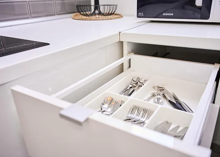 Self Check In 24h, Simple And Modern, 2 Rooms, Fast Wifi, Parking, Air Conditioning, Free Cancelation, Traveller Award 아파트 티미쇼아라