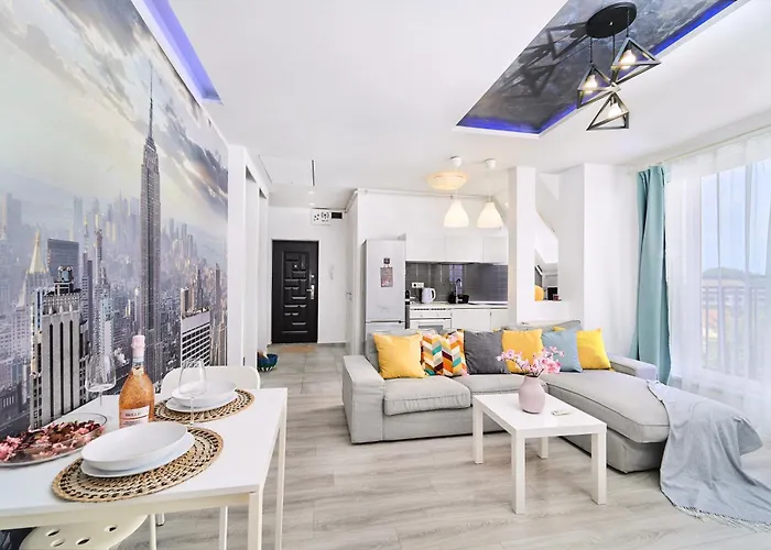 Apartment Self Check In 24h, Simple And Modern, 2 Rooms, Fast Wifi, Parking, Air Conditioning, Free Cancelation, Traveller Award