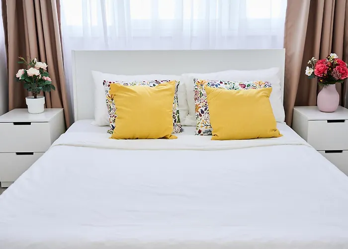 Self Check In 24h, Simple And Modern, 2 Rooms, Fast Wifi, Parking, Air Conditioning, Free Cancelation, Traveller Award Apartment