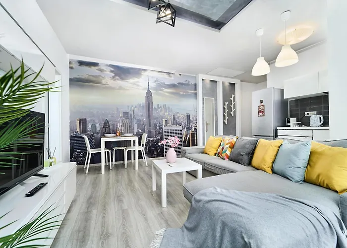 Apartment Self Check In 24h, Simple And Modern, 2 Rooms, Fast Wifi, Parking, Air Conditioning, Free Cancelation, Traveller Award